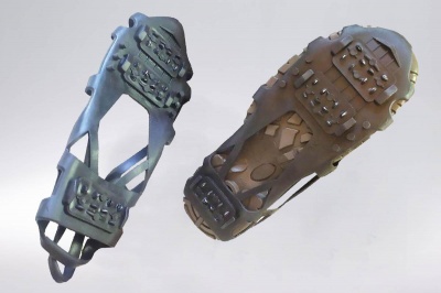  Anti-slip spikes